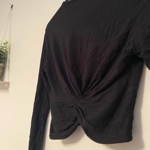 Cropped crossover black long sleeve